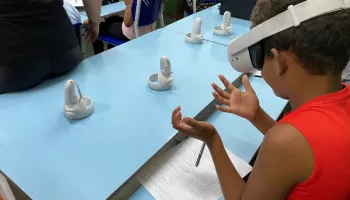 Alunos de escolas públicas aprendem sobre consumo consciente e seguro de energia por meio da realidade virtual